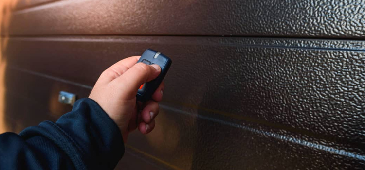 automatic door opener with remote control in Kissimmee