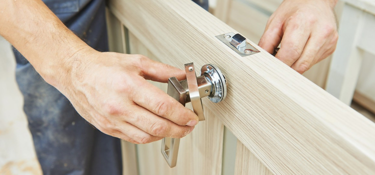 interior door repair Kissimmee
