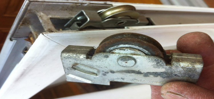 screen door roller repair in Kissimmee